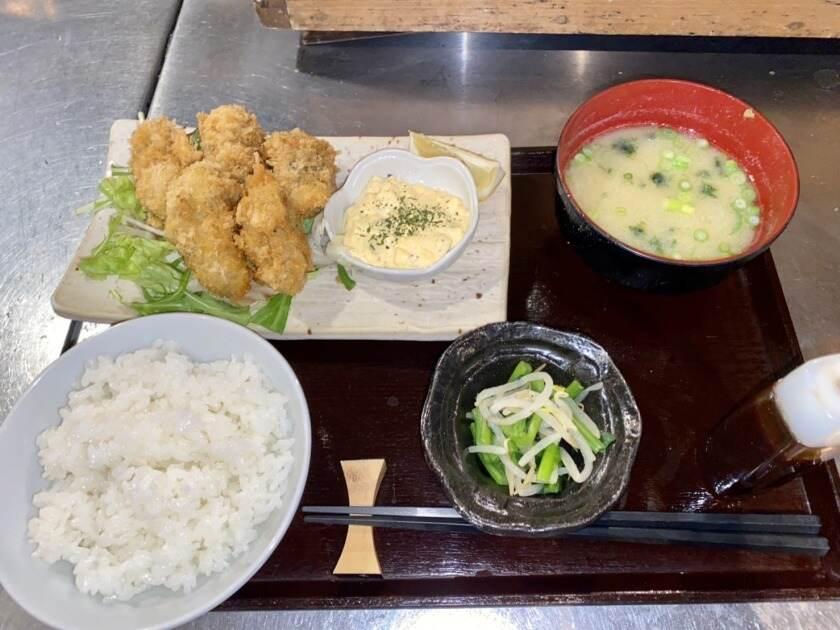 新宿魚庵 直の制服5