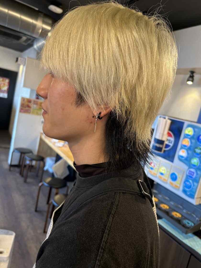 大衆ホルモン・やきにく 煙力 東海荒尾店の制服3