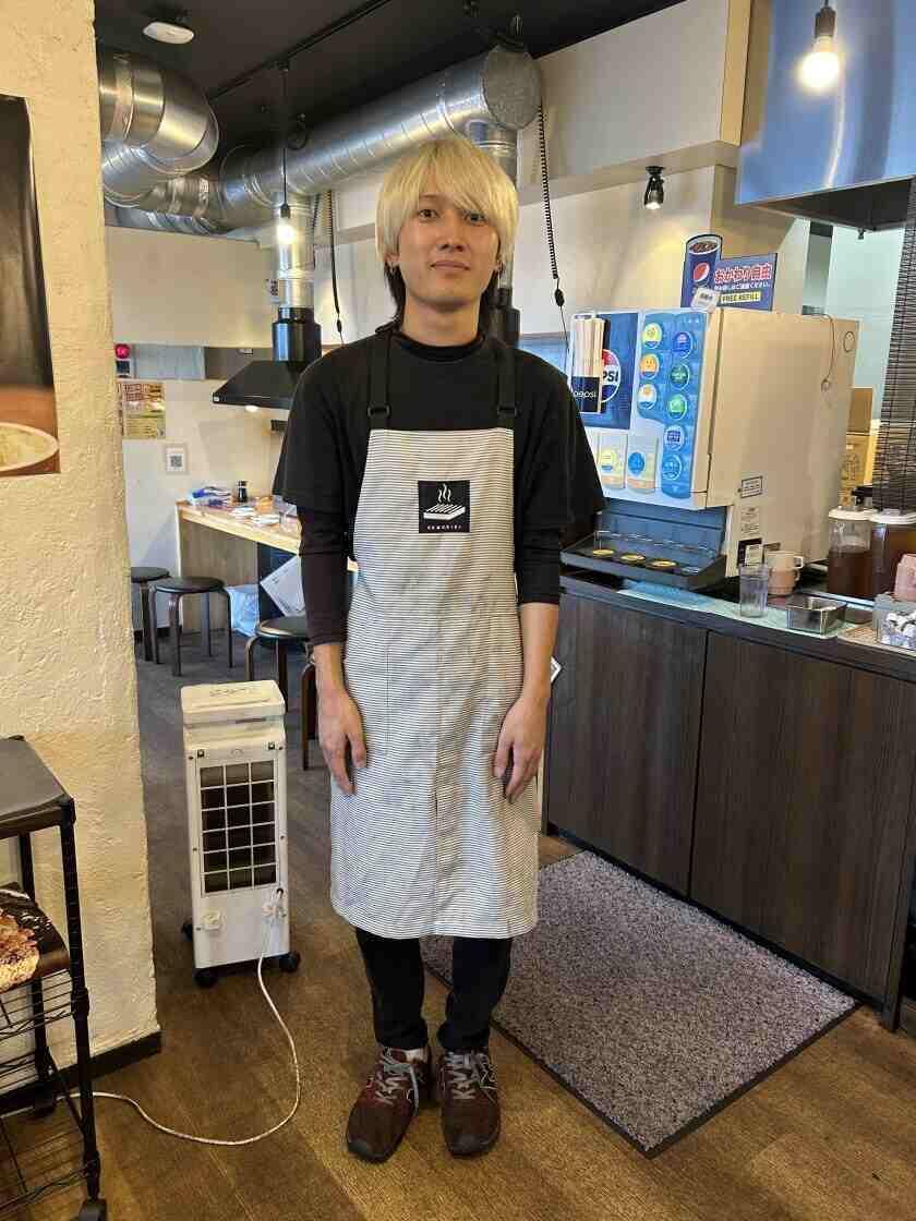大衆ホルモン・やきにく 煙力 東海荒尾店の制服2