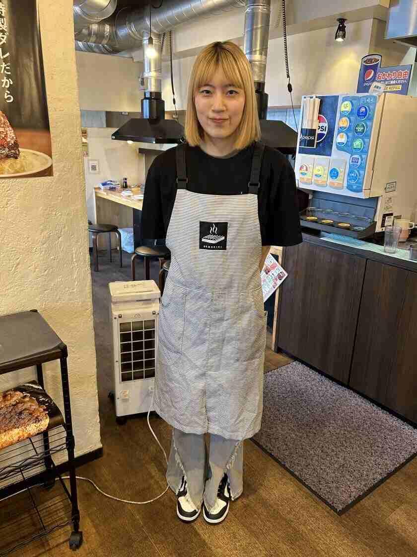 大衆ホルモン・やきにく 煙力 東海荒尾店の制服1