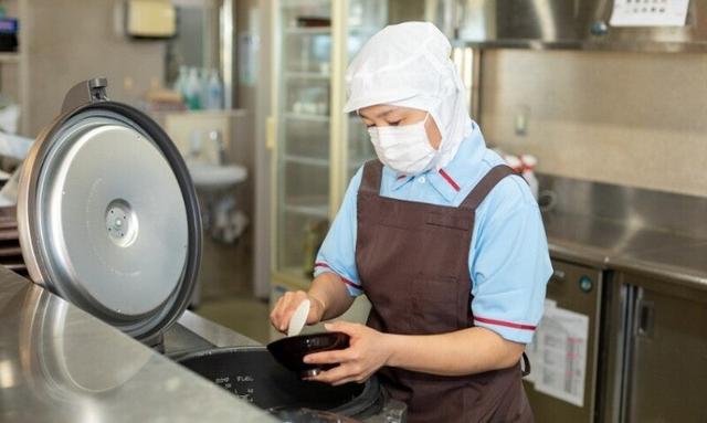週3日~OK/病院内の入院患者さん及び職員食の調理補助、配膳業務(フード・飲食、横浜市戸塚区)のイメージ画像