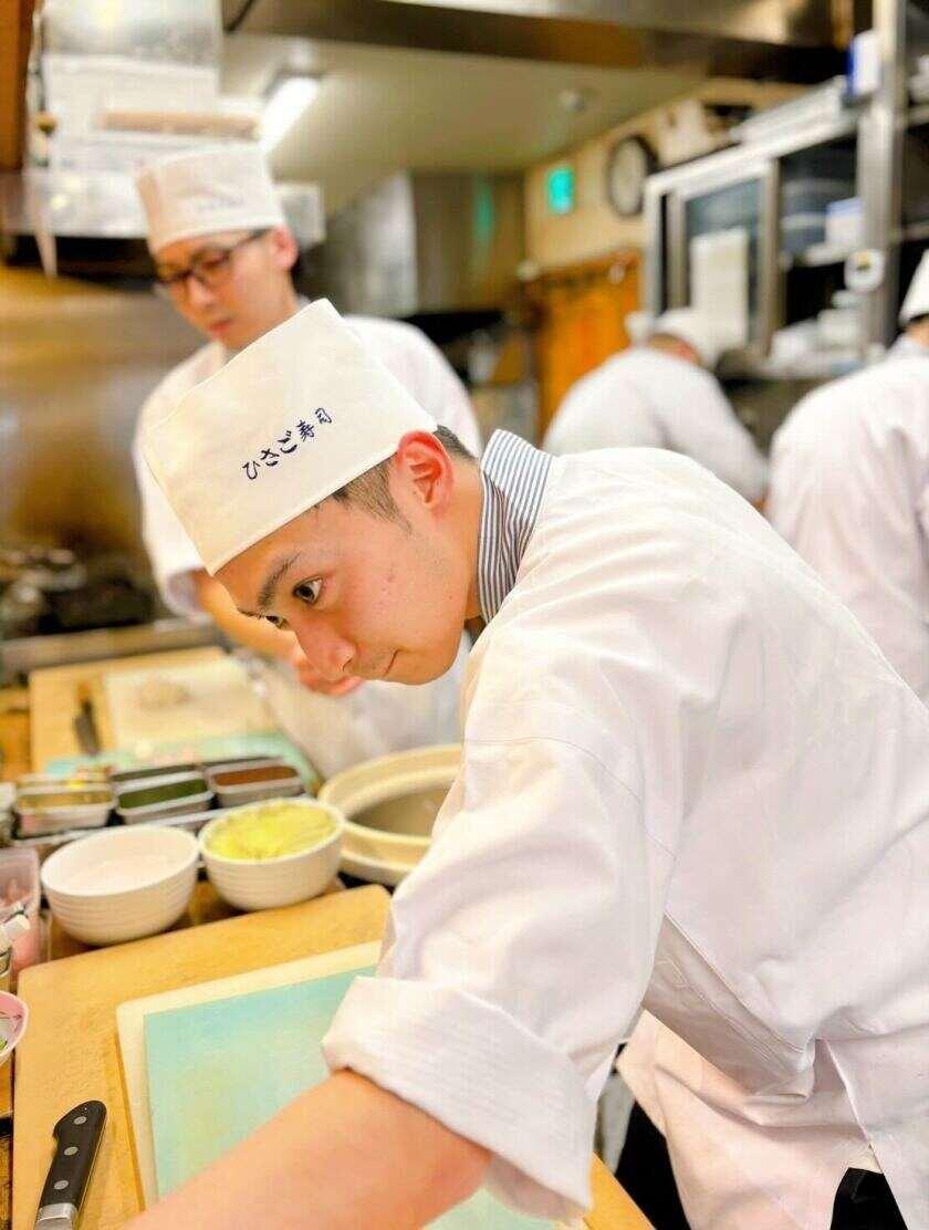 ひさご寿司 横須賀中央店の制服4
