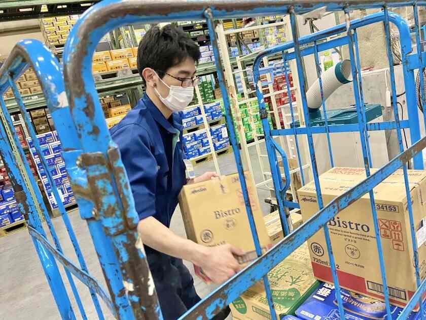 中野運送株式会社 西大阪営業所の制服3