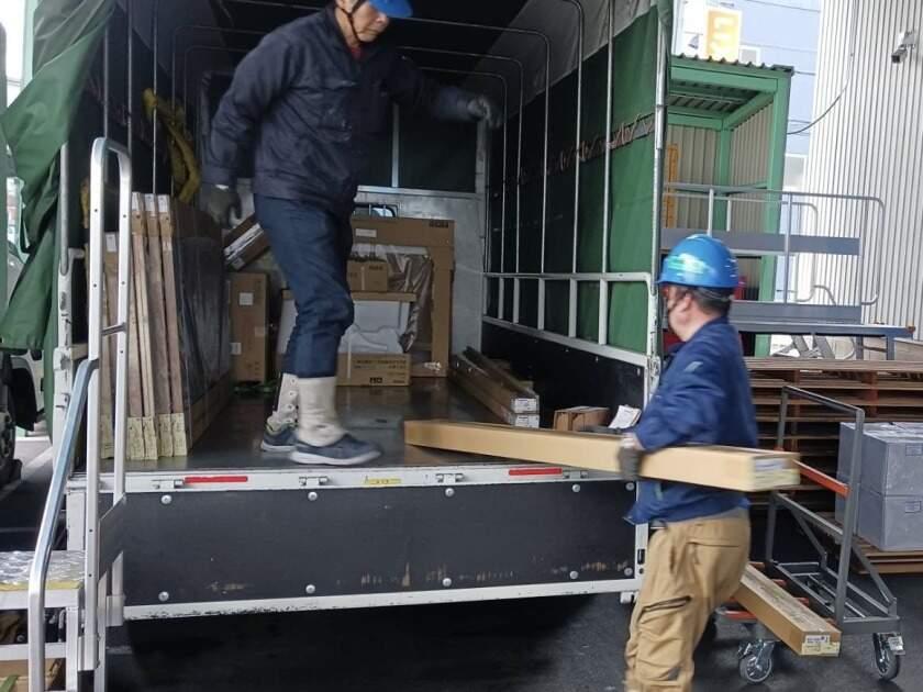 中野運送株式会社 門真営業所の制服3