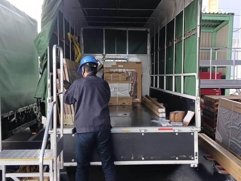 中野運送株式会社 門真営業所の制服4