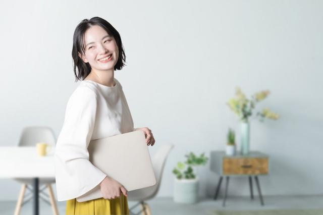 髪色・ネイル自由◎未経験OK!データ入力|週払いOK@短期もOK!(オフィス、大阪市西区)のイメージ画像