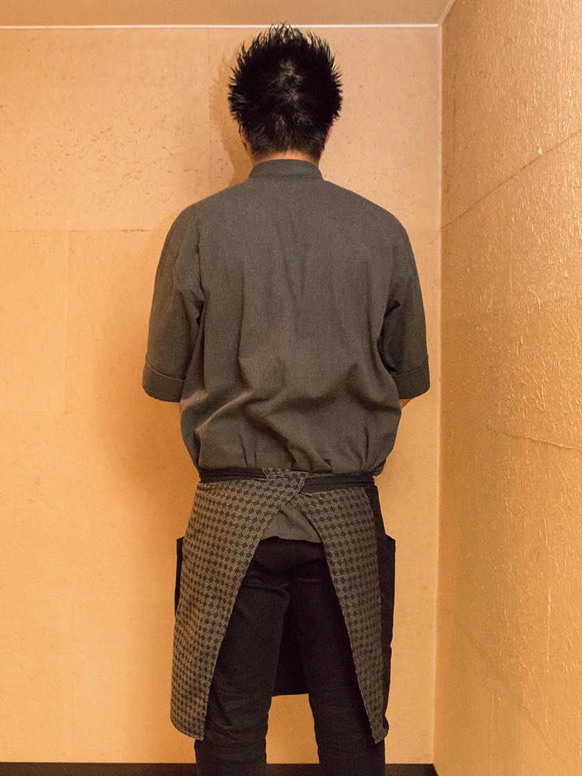 日乃出酒場げんさんの制服5