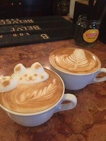 Belgian Pub Antwerp Six (ベルジアンパブ アントワープシックス)の制服3