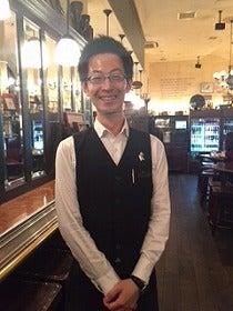 Belgian Pub Antwerp Six (ベルジアンパブ アントワープシックス)の制服2