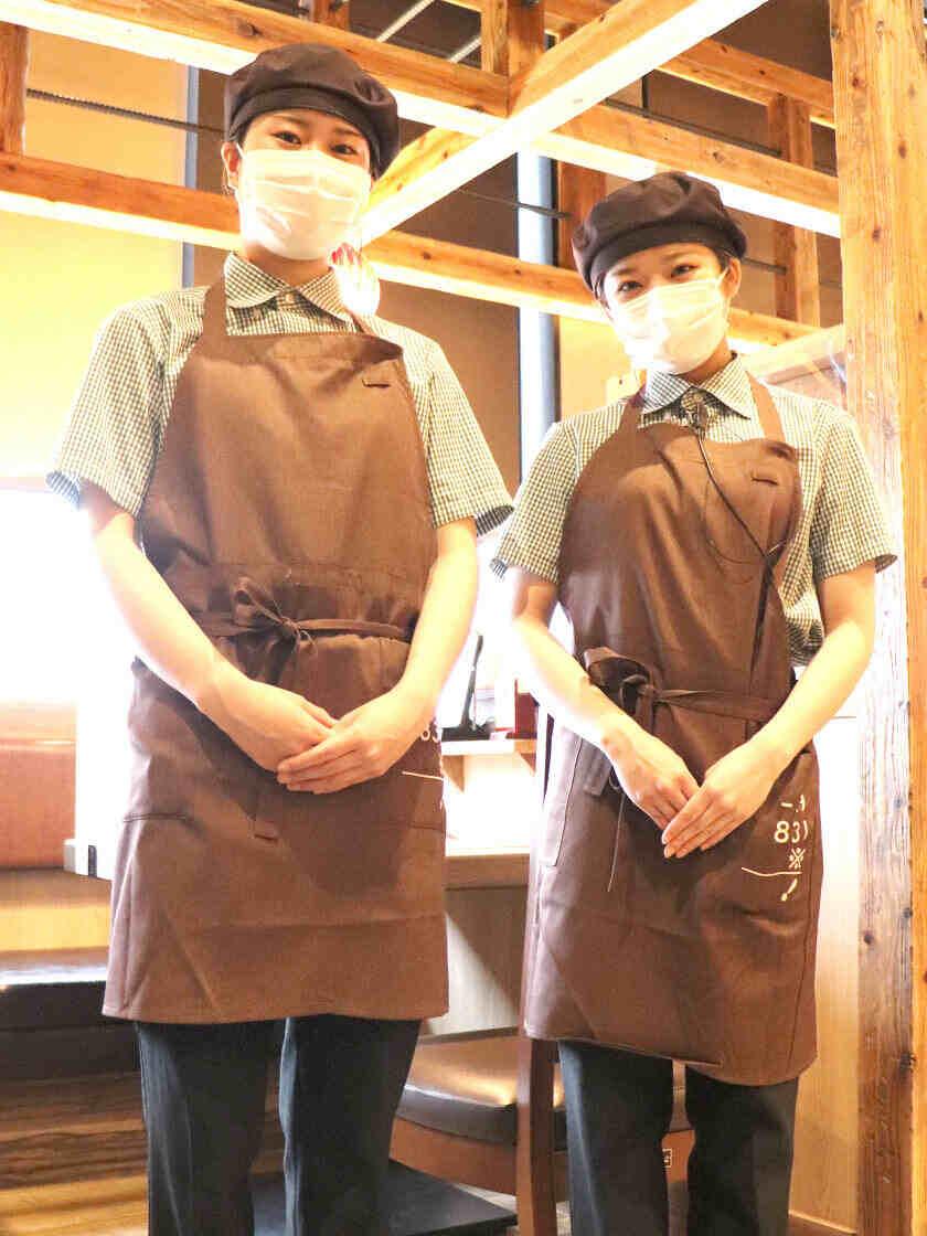 びっくりドンキー宇治槙島店の制服4