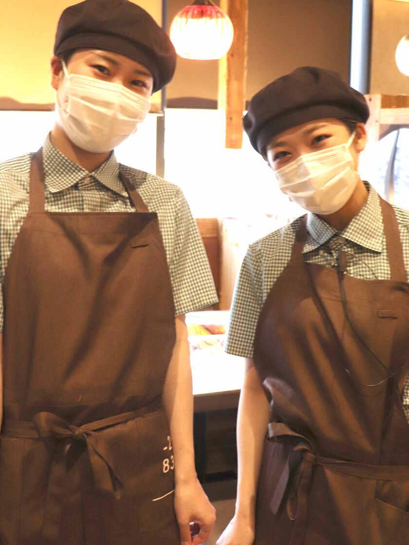 びっくりドンキー宇治槙島店の制服3