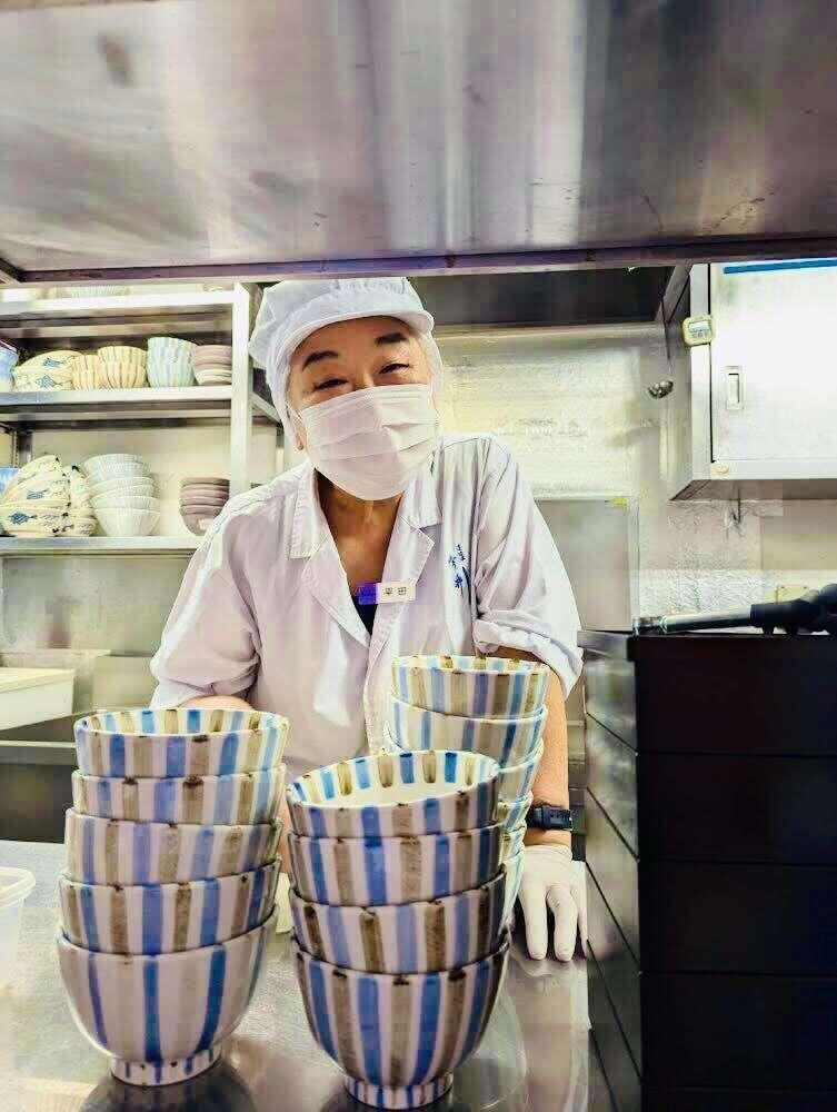 道頓堀今井 阪急うめだ店の制服1