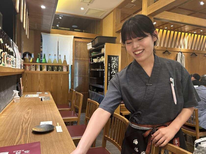 株式会社The DINING 宮崎料理 万作グランフロント店の制服2