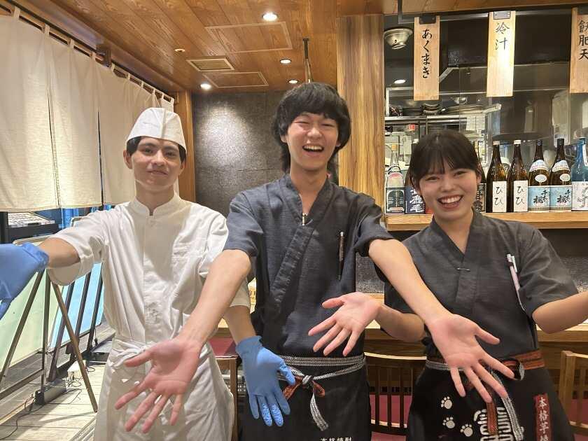 株式会社The DINING 宮崎料理 万作グランフロント店の制服1