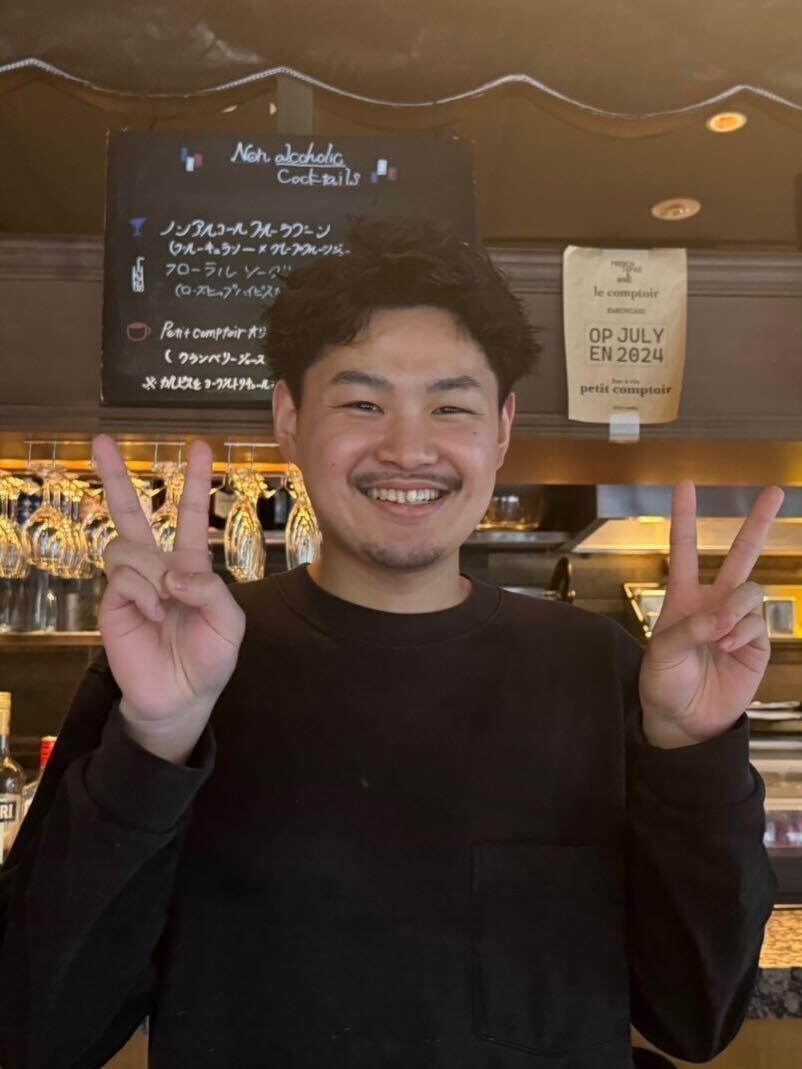 petit comptoir (プティ コントワー) の制服7