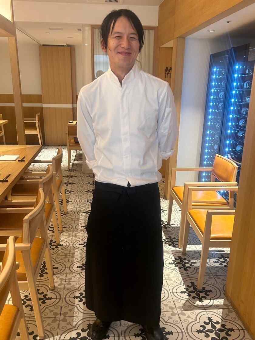 株式会社The DINING(創作串揚げ べにゑ)の制服1