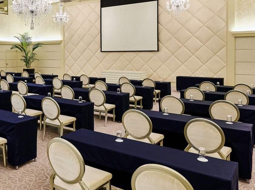 株式会社フロンティア 採用係 派遣部門の制服3