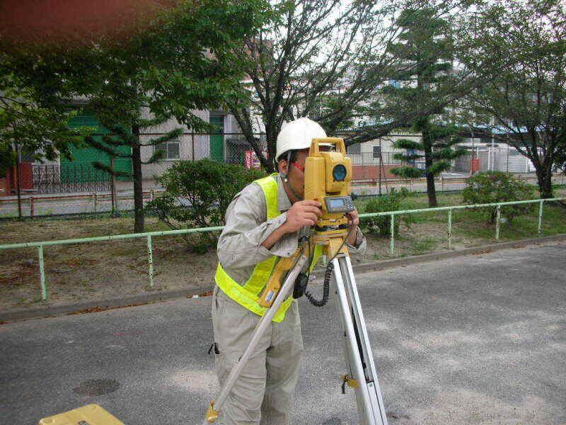 調査現場に出向いて指定された土地や道路の計測・確認・撮影していただくお仕事。の仕事画像2