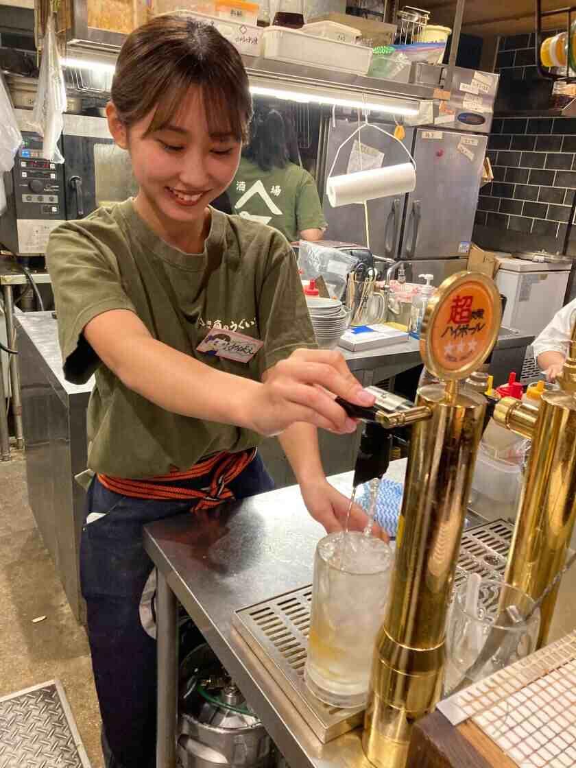 酒場 踊るうぐいすの制服3