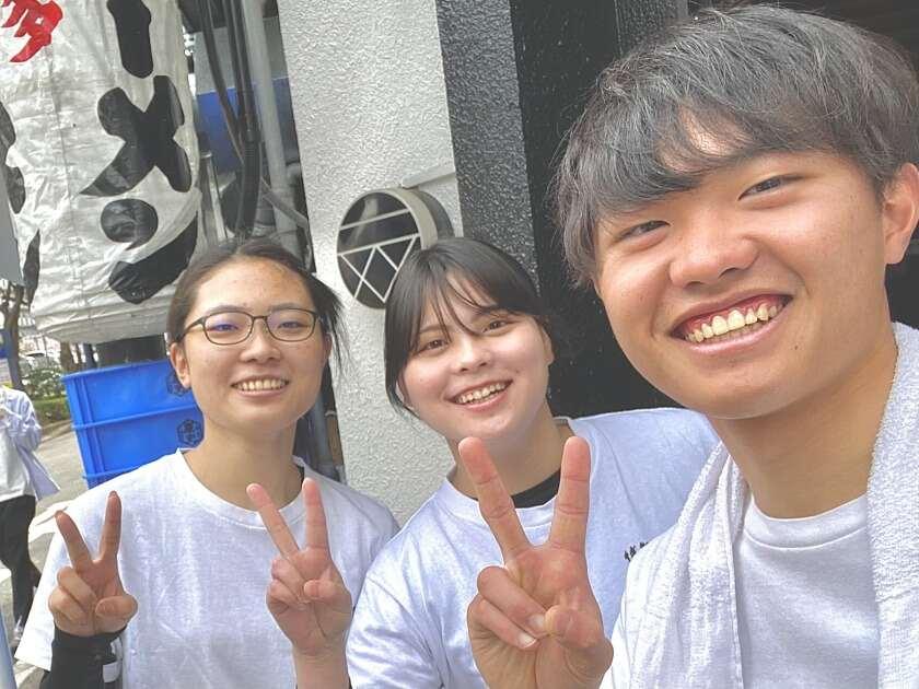 博多一双 中洲店の制服6