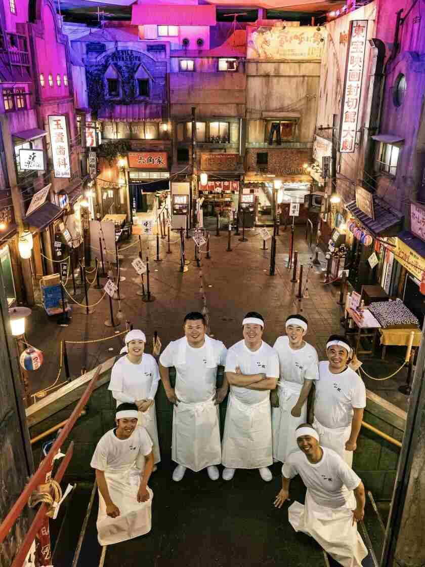 博多一双 横浜店の制服1