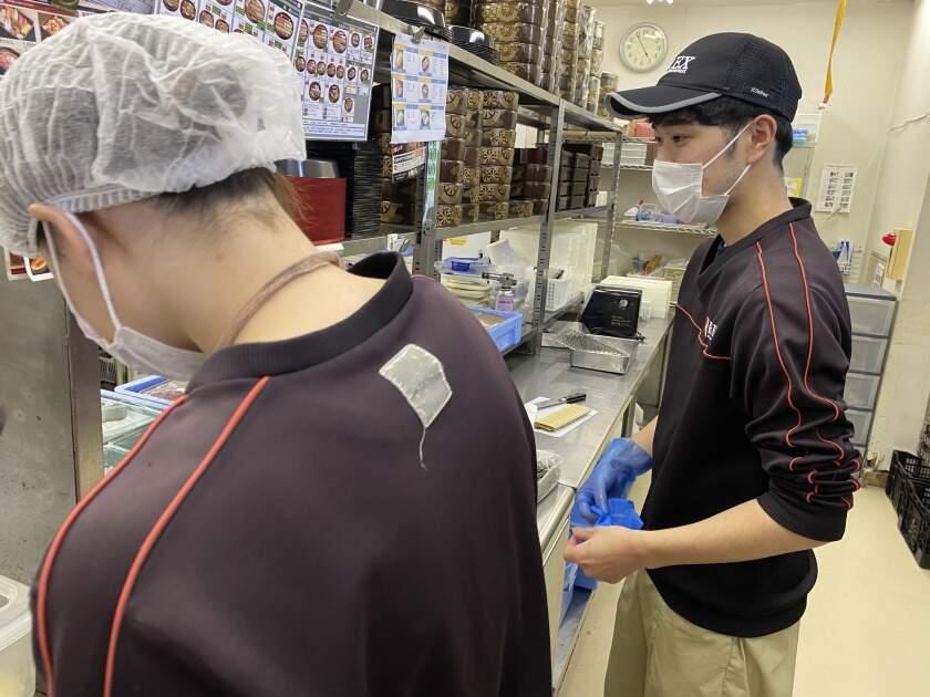 銀のさら 松戸五香店 ≪メイクスタッフ≫の制服1