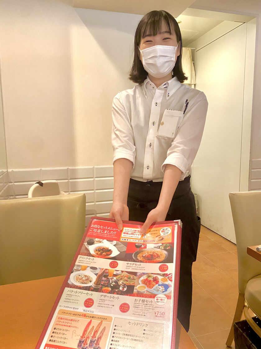 pasta&sweets pasta de pasta 天王寺MIO店の制服3