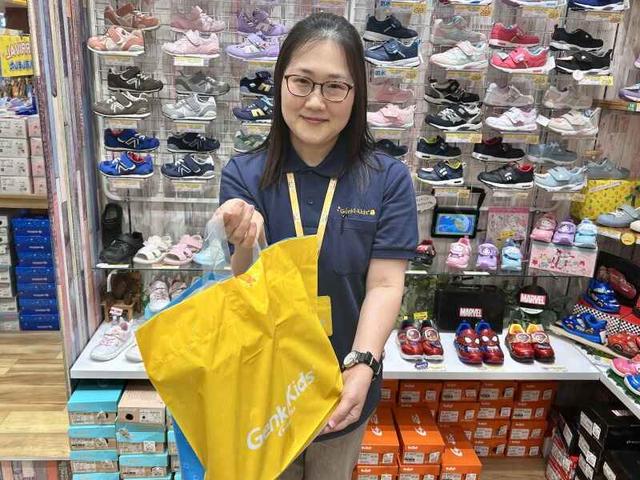 土日のみOK/学校や部活と両立/週3日~/子ども靴の販売(販売、安城市)のイメージ画像