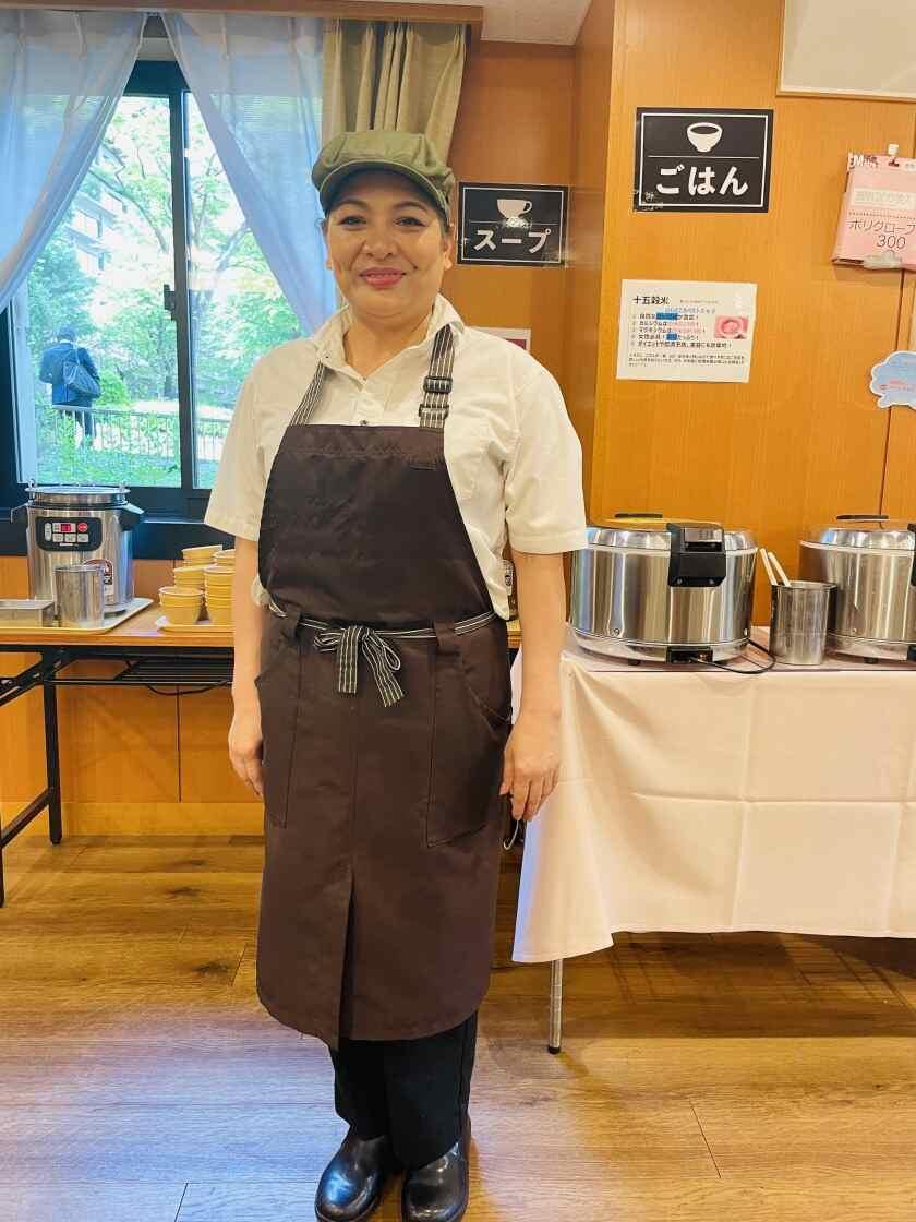 法務省 霞ケ関一丁目食堂の制服3