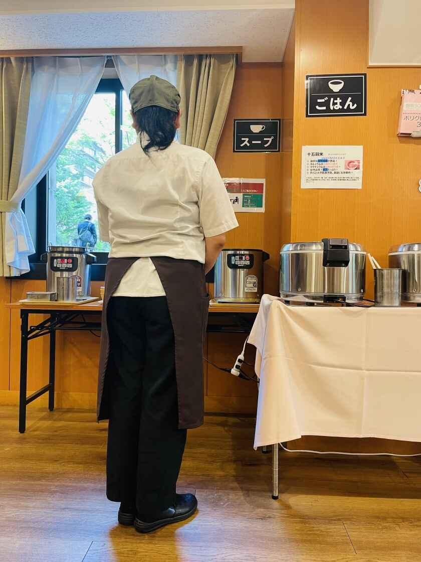 法務省 霞ケ関一丁目食堂の制服4