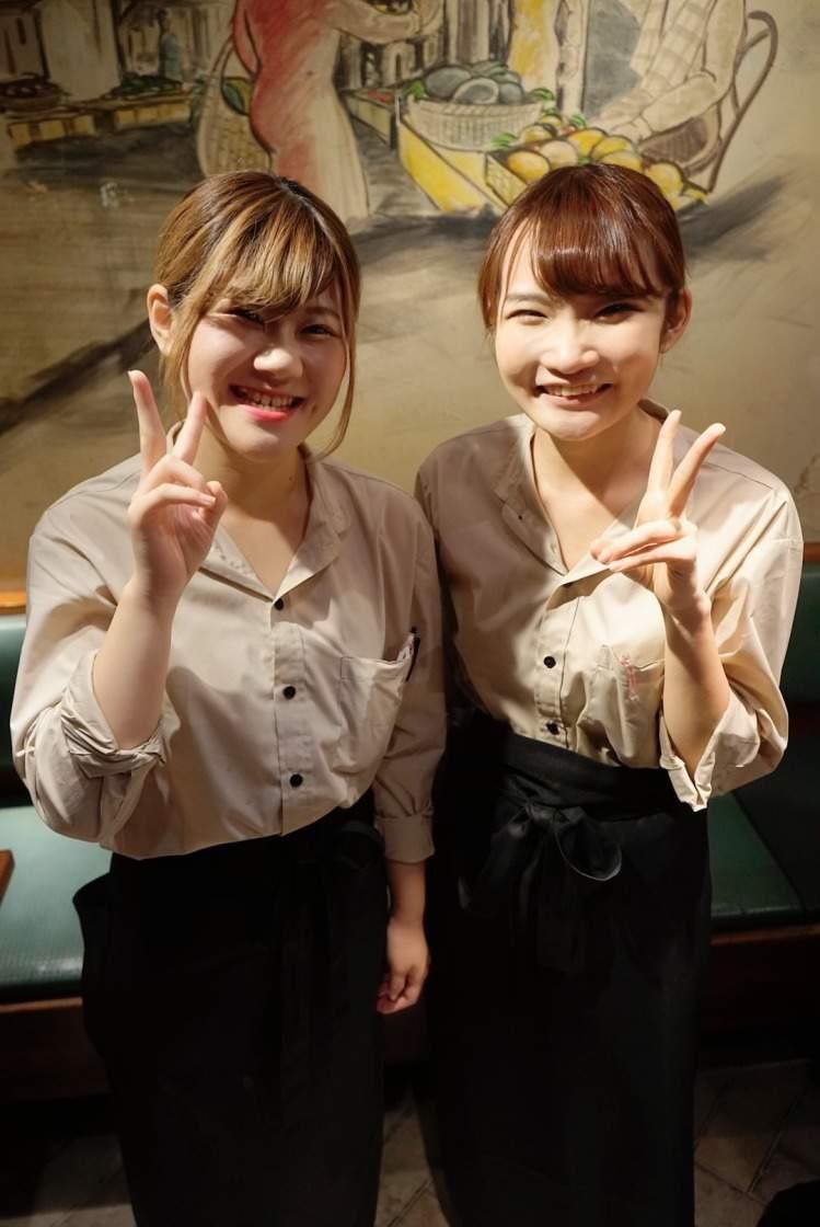 パスタママ 新宿店の制服1