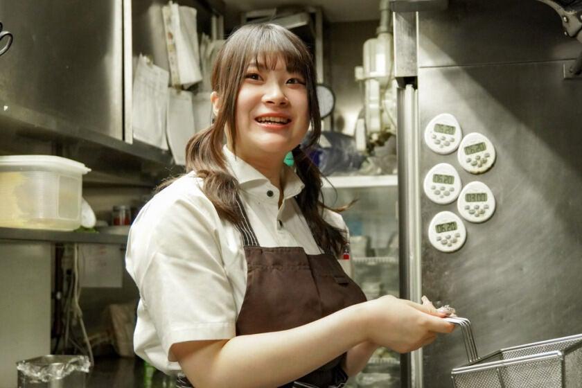 パスタママ 新宿店の制服6