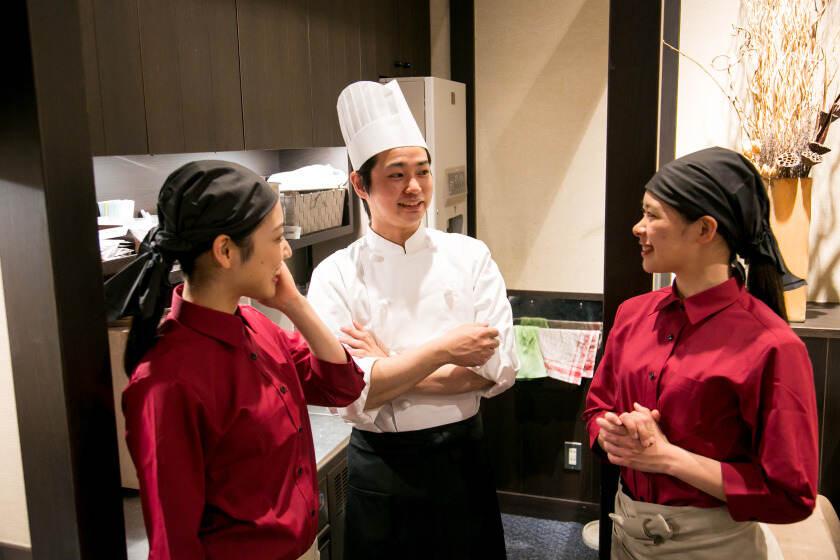 炙り牛たん万 座間店の制服2