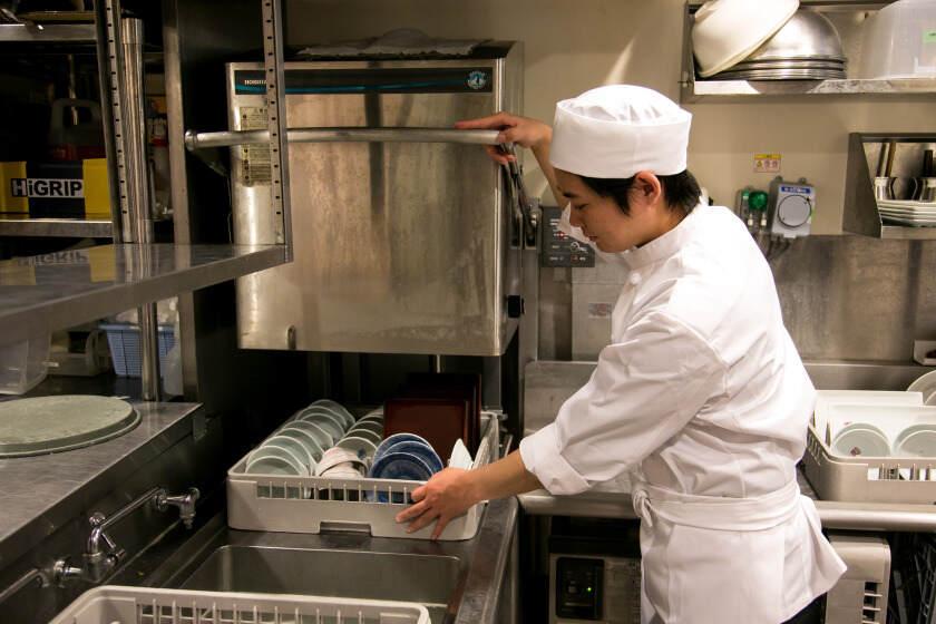 美山 溝の口店の制服5