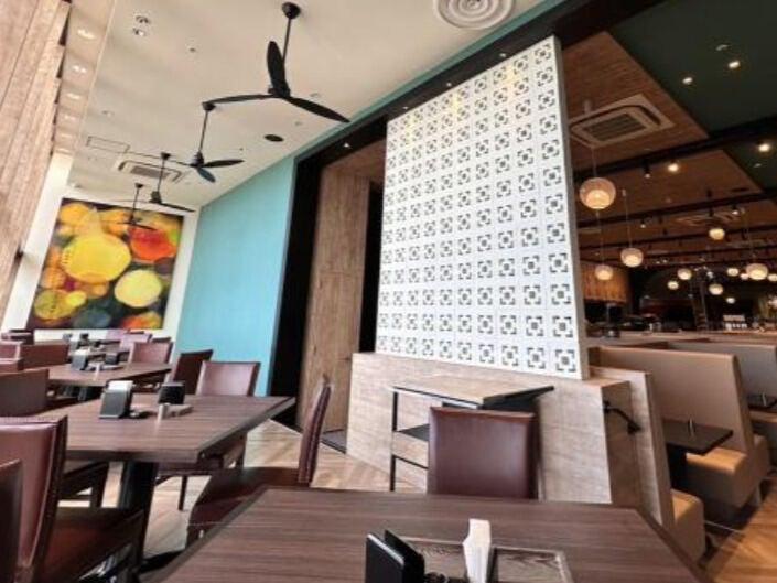 CHEESE GOOD FACTORY 沖縄ライカム店の制服1