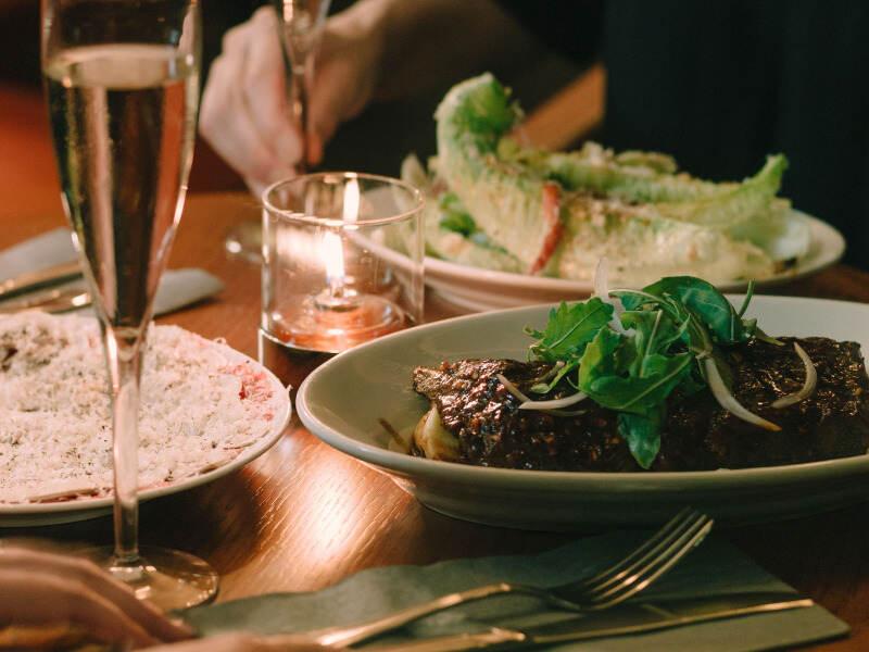 TWELVE GARDENS BAR & GRILLの仕事画像2