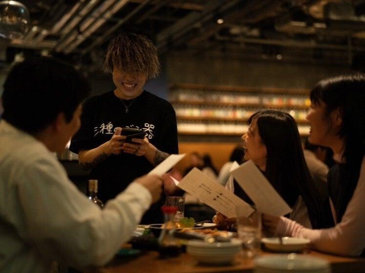 酒食堂虎ノ門蒸留所の制服6