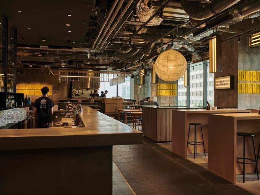 酒食堂虎ノ門蒸留所の制服4