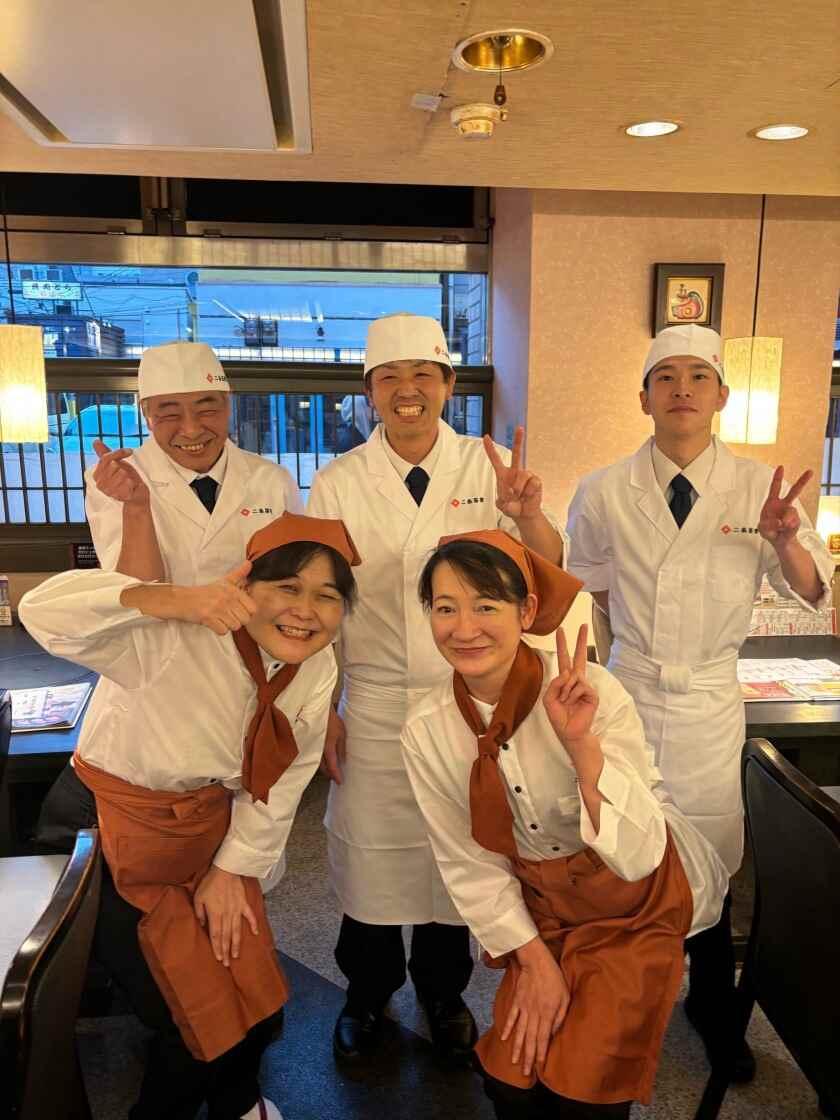 茶寮二条茶寮ミント神戸店の制服2