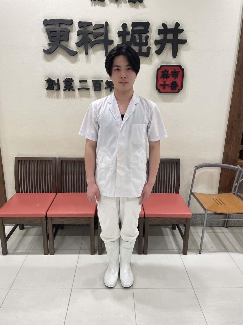 更科堀井 立川店の制服4