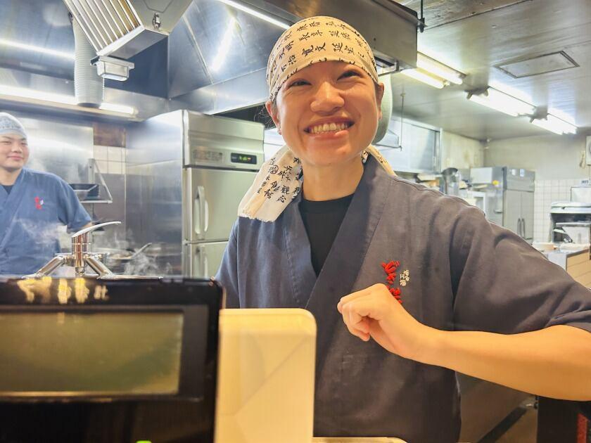 博多川端どさんこ 博多デイトス店の制服8