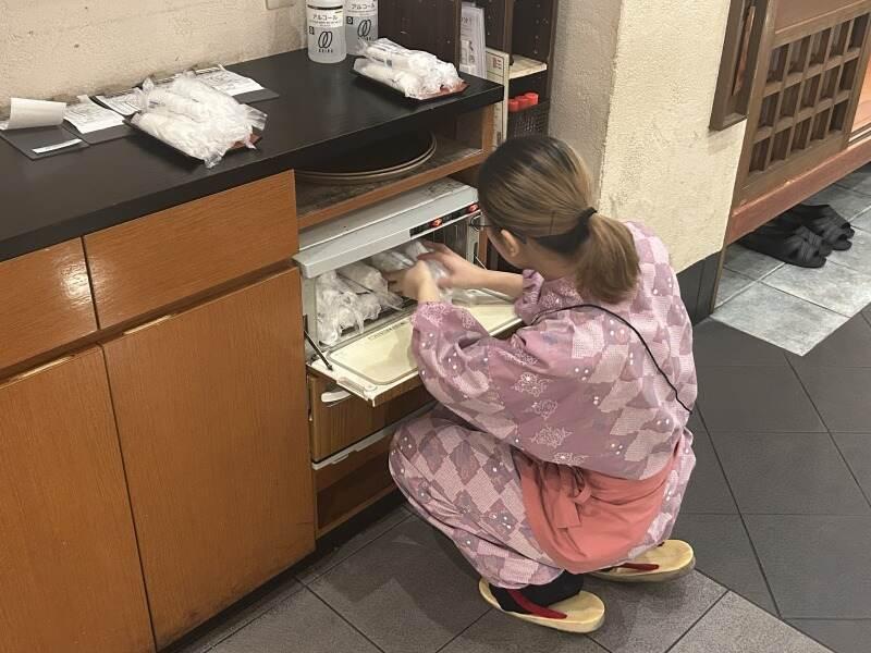 いろはかるた京都駅前店の仕事画像2