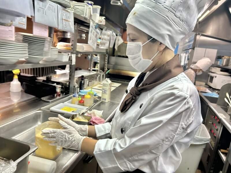 ベーカリーレストラン サンマルク 京都伏見店の仕事画像1