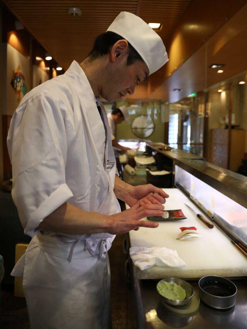 先斗町かっぱ寿司の制服5