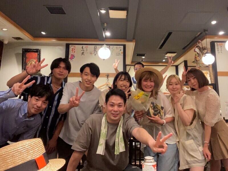 坐もつ焼き いしん 新宿大ガード店の仕事画像3