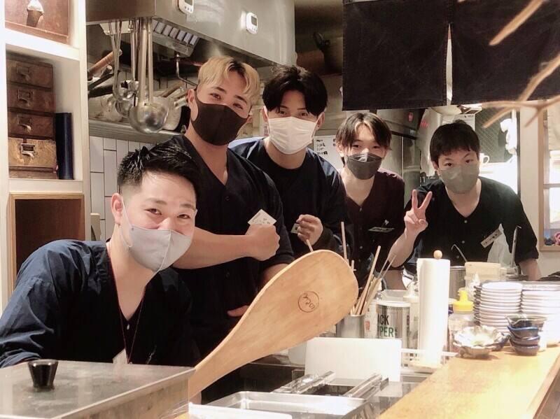 坐もつ焼き いしん 新宿大ガード店の仕事画像1