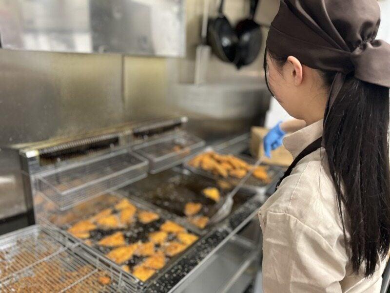 肉工房千里屋和歌山店の仕事画像3