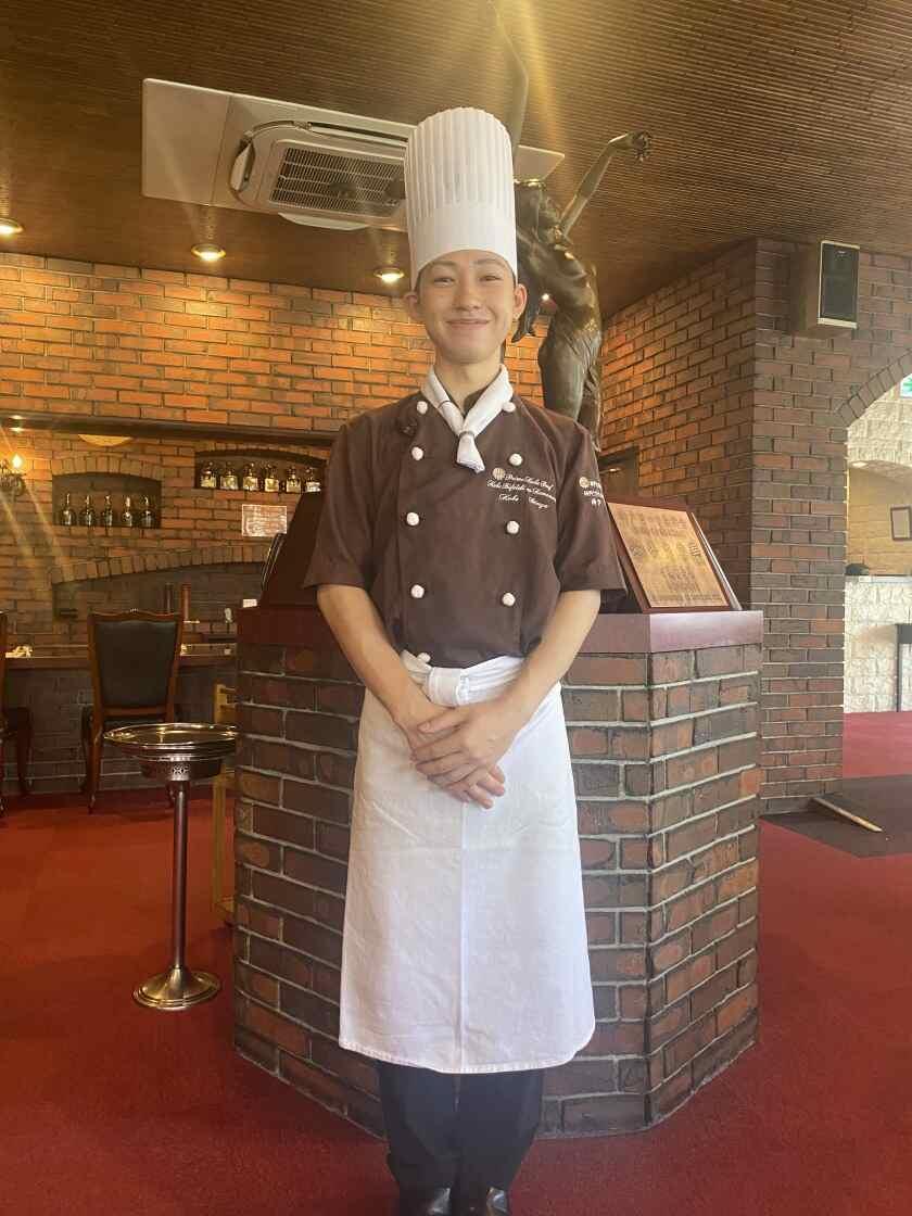 ビフテキのカワムラ神戸本店の制服3