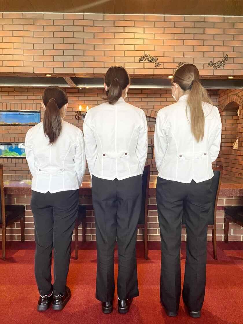 ビフテキのカワムラ姫路店の制服3