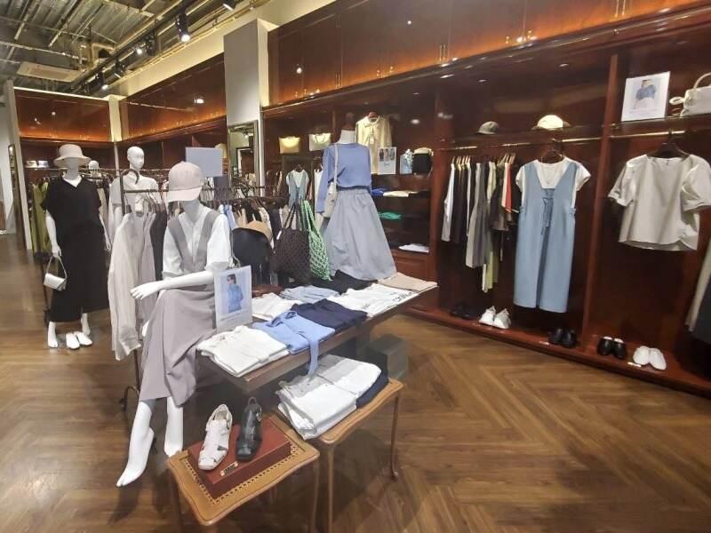 nano・universe りんくう プレミアム・アウトレット シーサイド店の仕事画像2